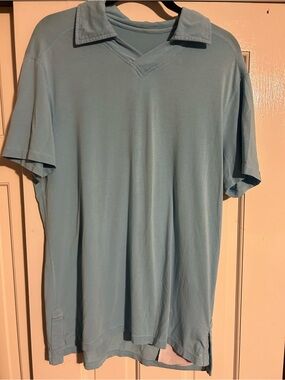 lululemon athletica Men's Light Blue Polo-Style Short Sleeve Shirt